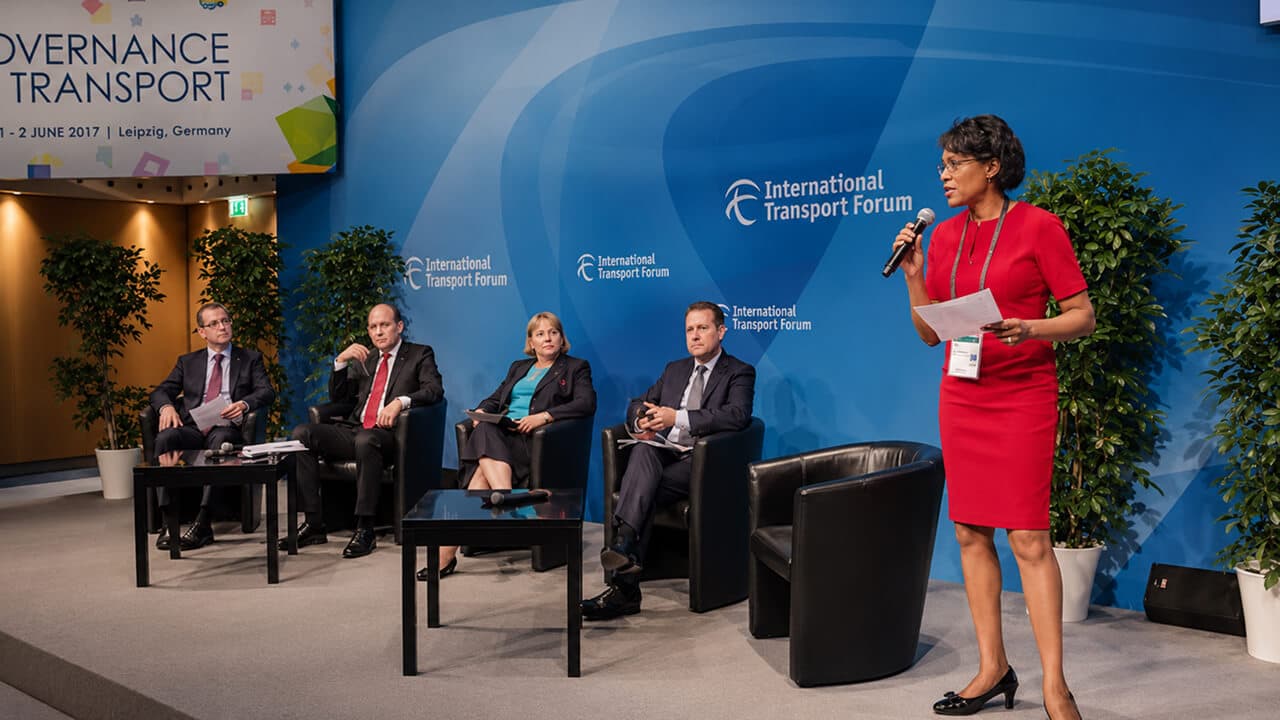 Why Female Representation Matters on Business Conference Panels